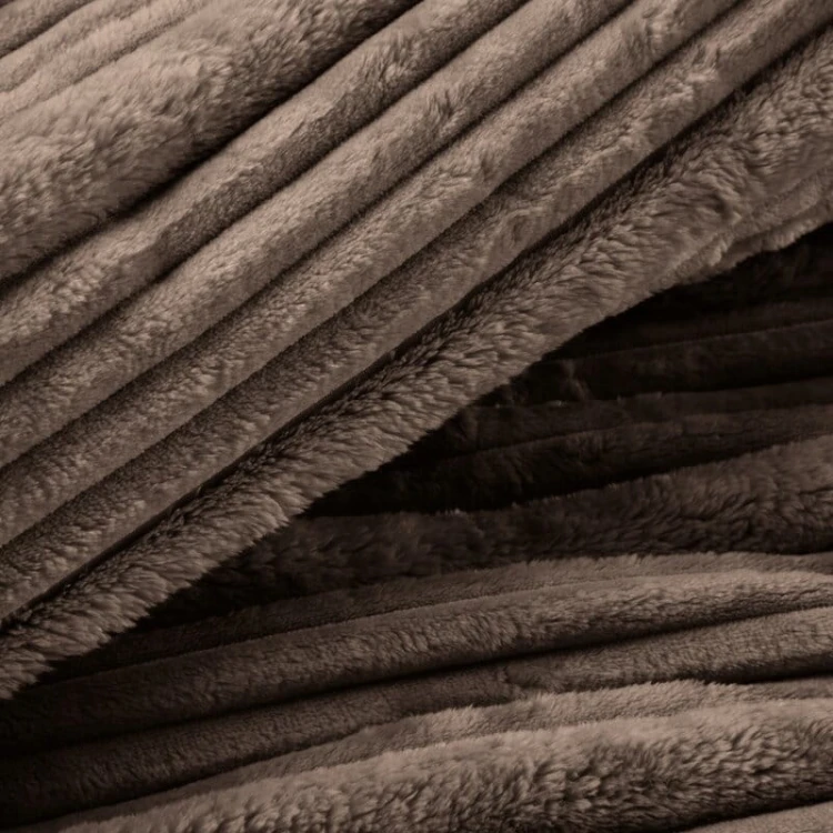 Puszysty Koc 3D super soft - NINA - 150x200 cm ciemny beż