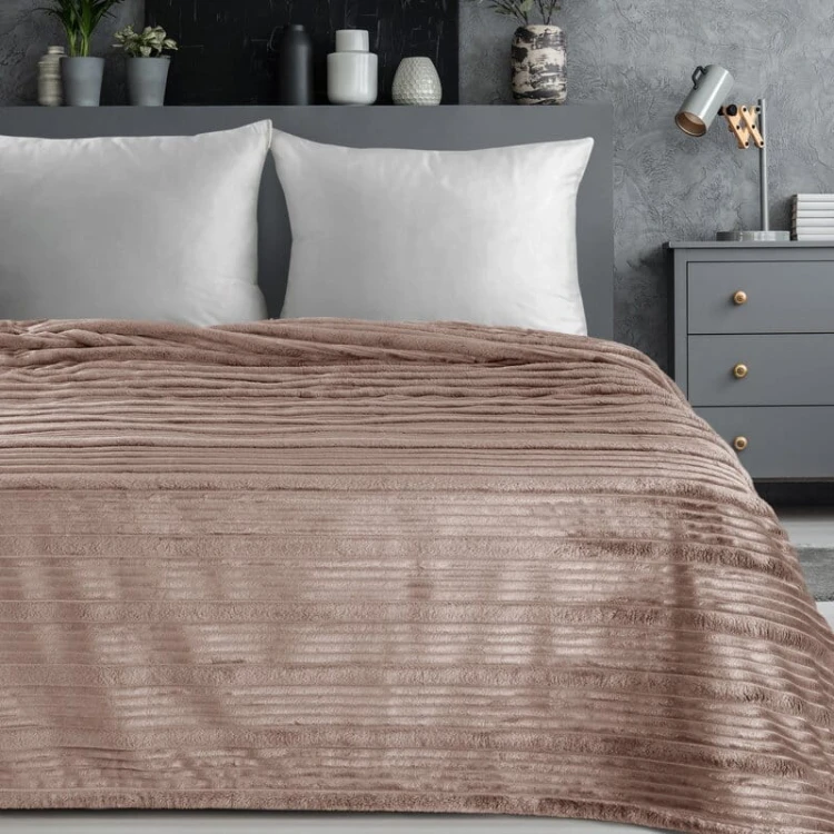 Puszysty Koc 3D super soft - NINA - 150x200 cm pudrowy