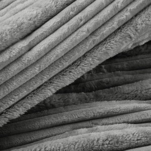 Puszysty Koc 3D super soft - NINA - 150x200 cm srebrny