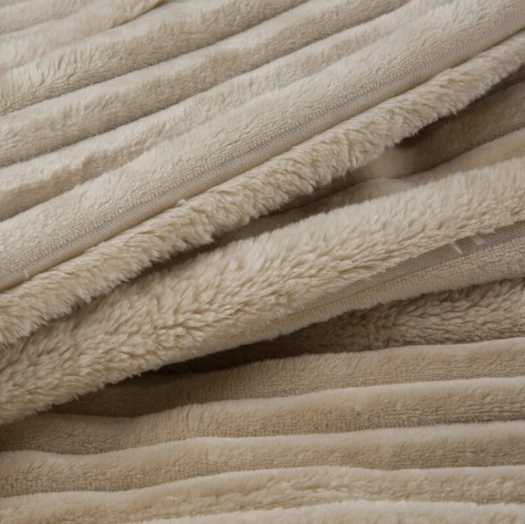 Puszysty Koc 3D super soft - NINA - 200x220 cm krem