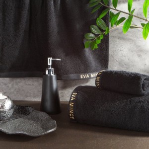 Komplet wyjątkowych ręczników - EVA MINGE - haft - w eleganckim pudełku 3 szt