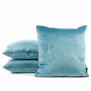 limited collection -POSZEWKA DEKOR - lotos - VELVET 45X45 ZŁOTY nadruk